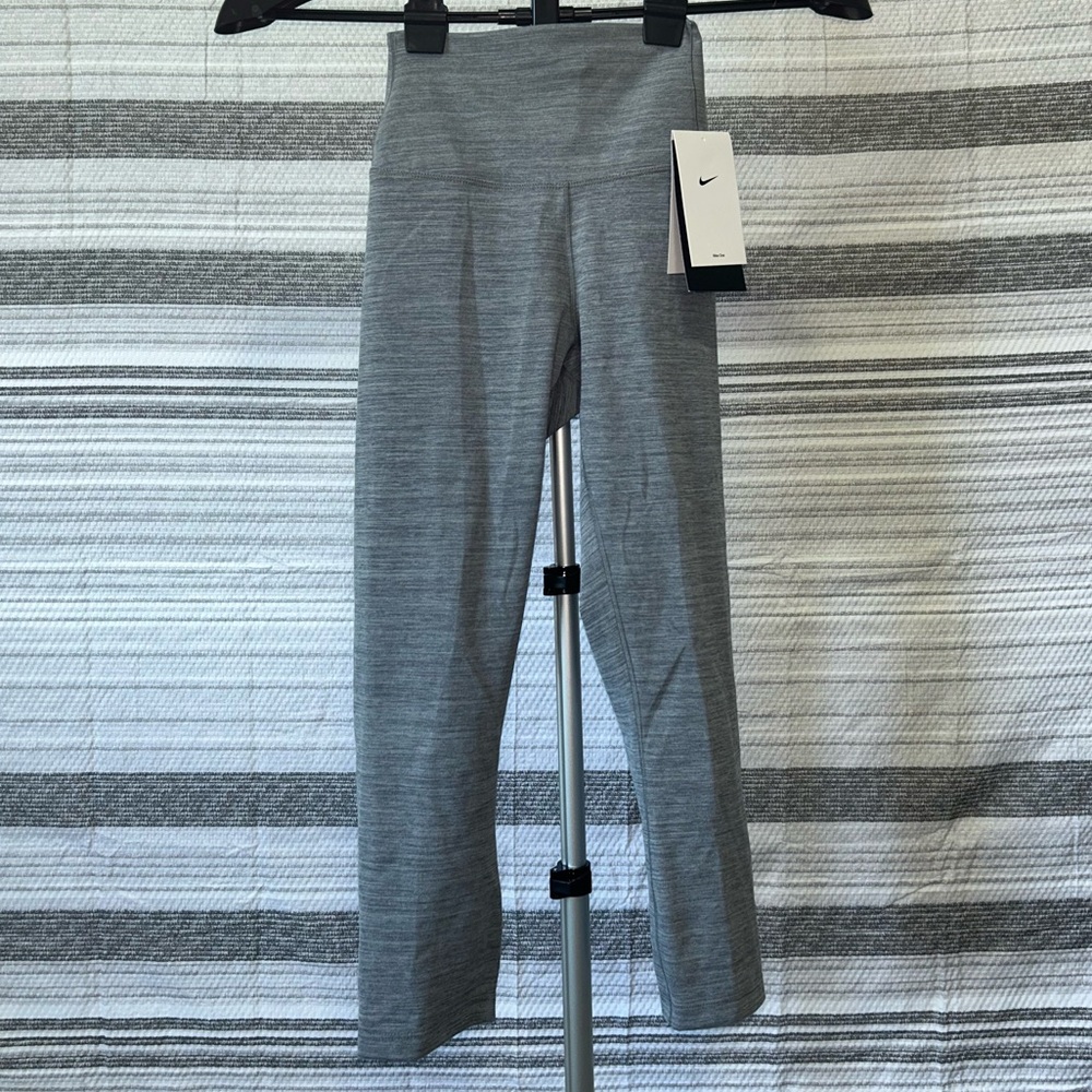 Nike One Women’s XS DRI FIT High Waisted Crop Leggings | NWT * Training Line